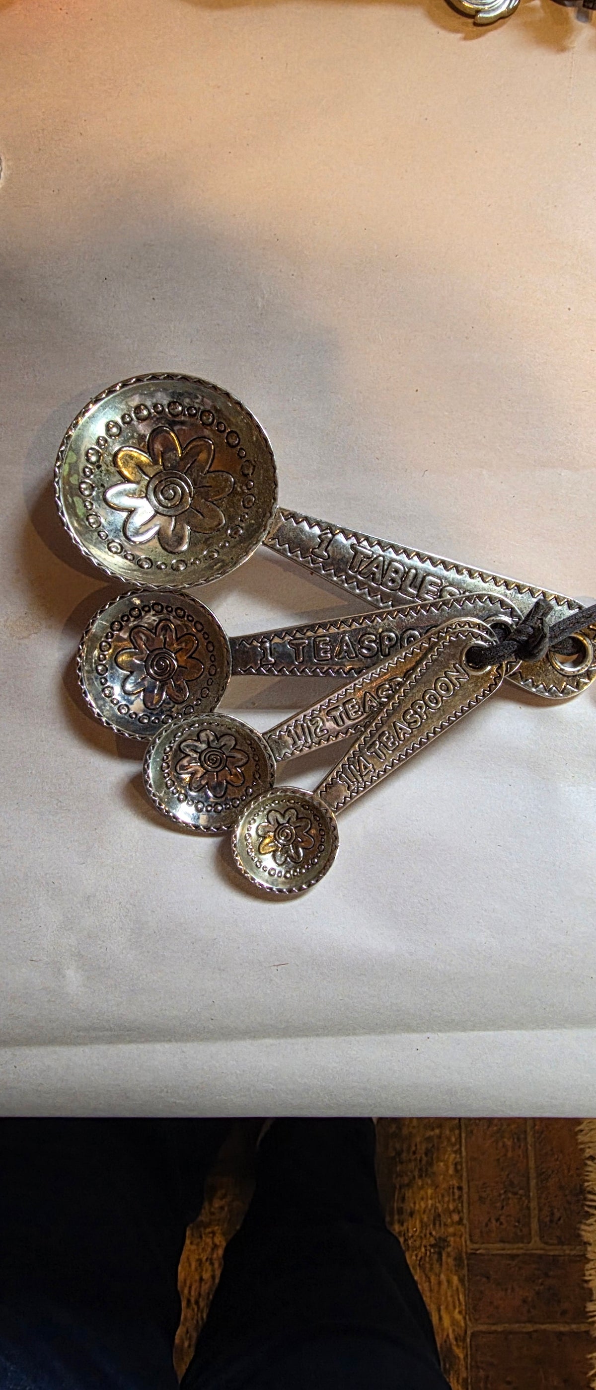 Flower measuring spoons