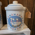 Ribbon geese canister