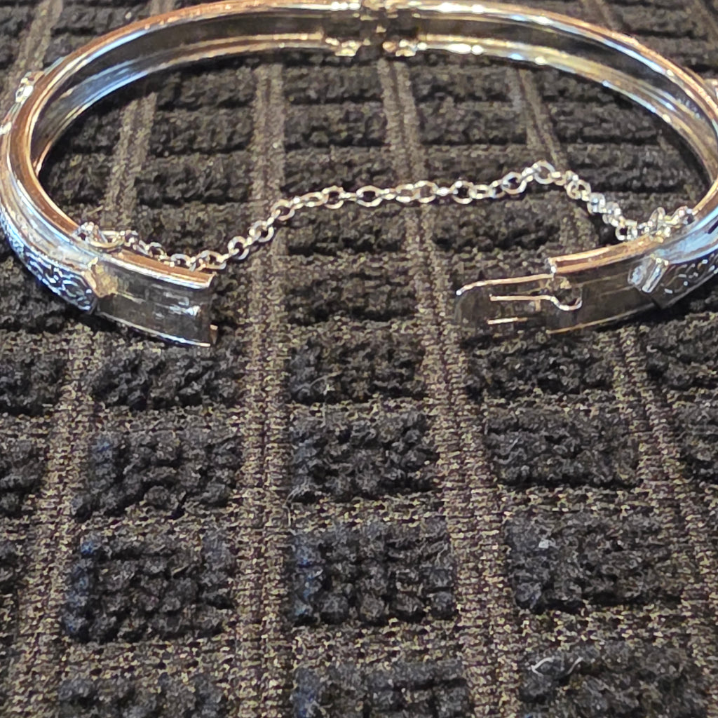 Whiting & Davis bangle