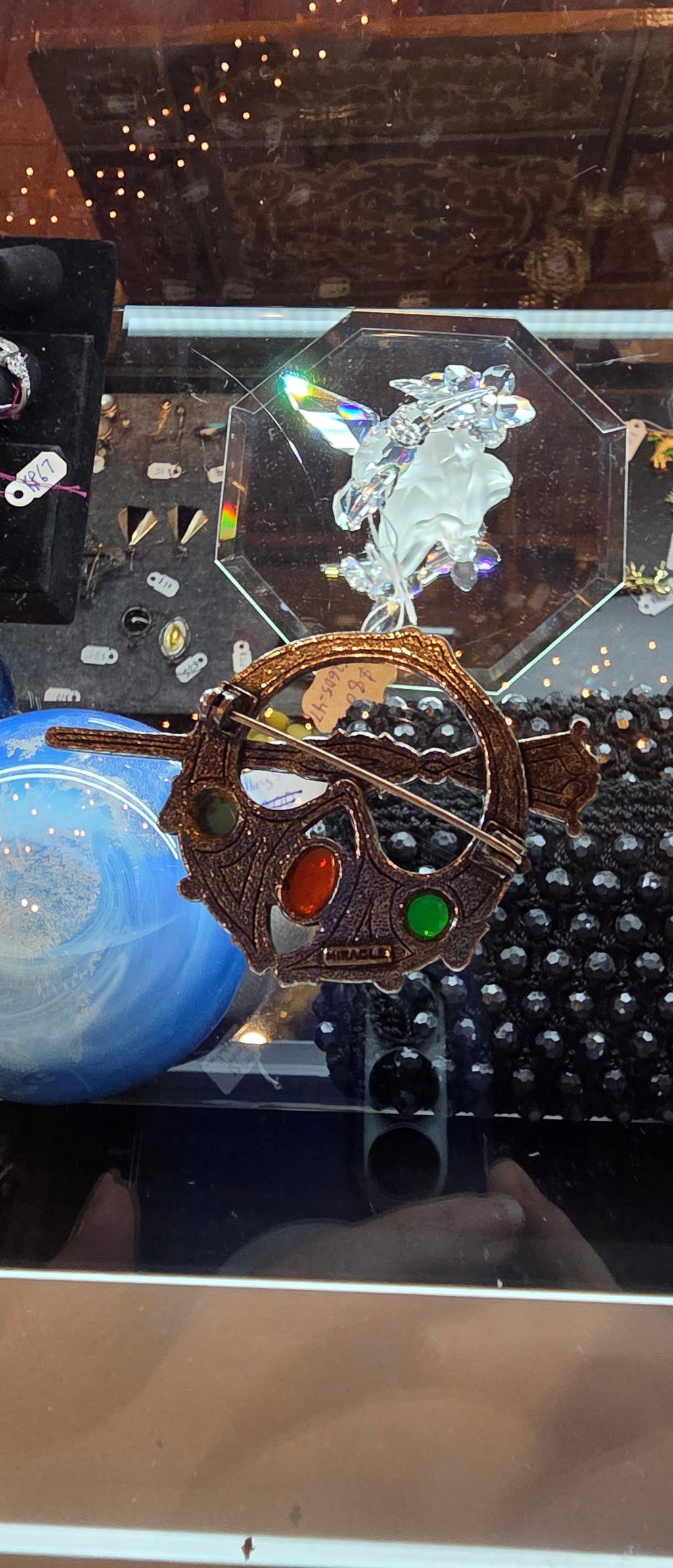Tara pin