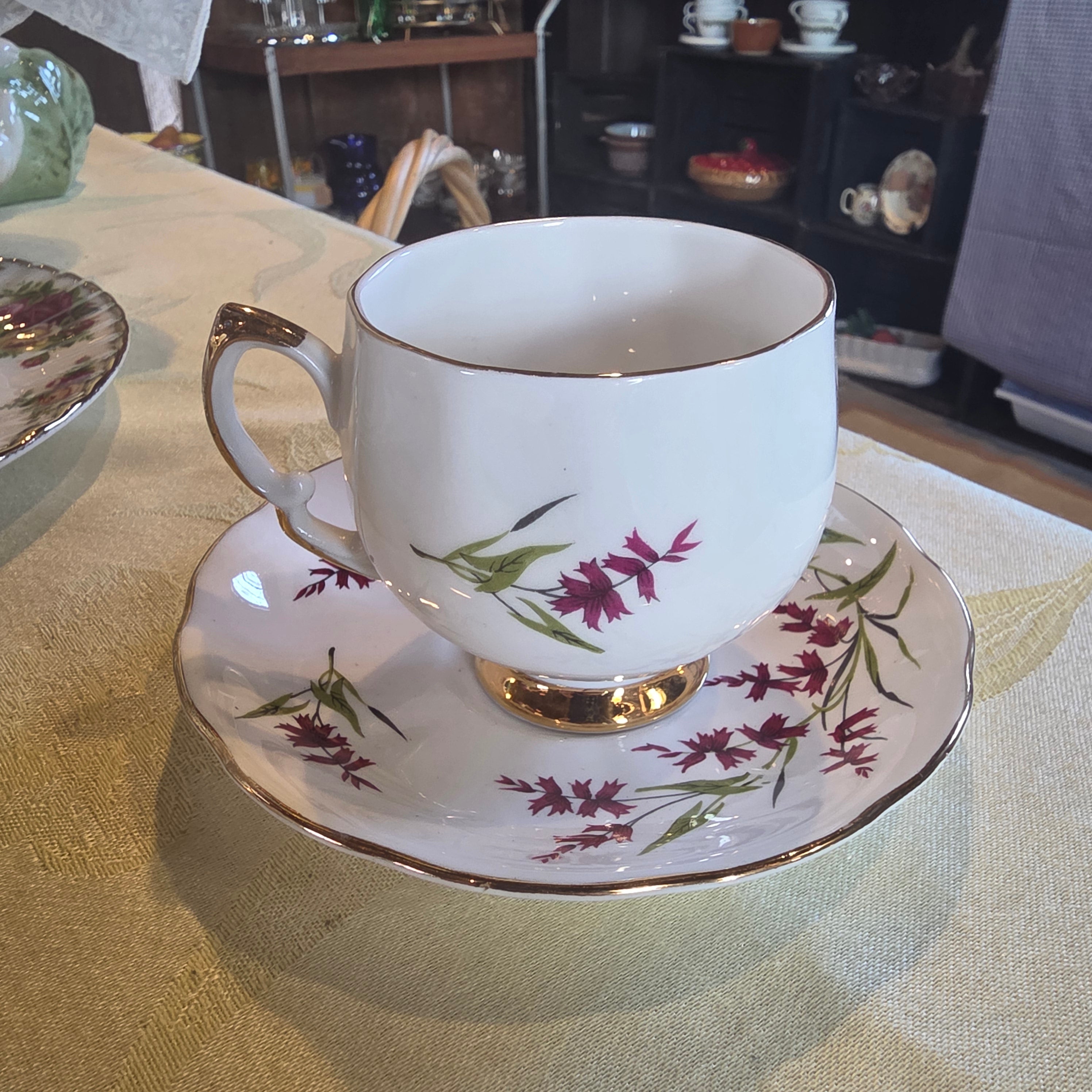 Vintage Royal Vale Fine Bone China Teacup & Saucer Set – Burgundy Floral Pattern with Gold Trim – Made in England