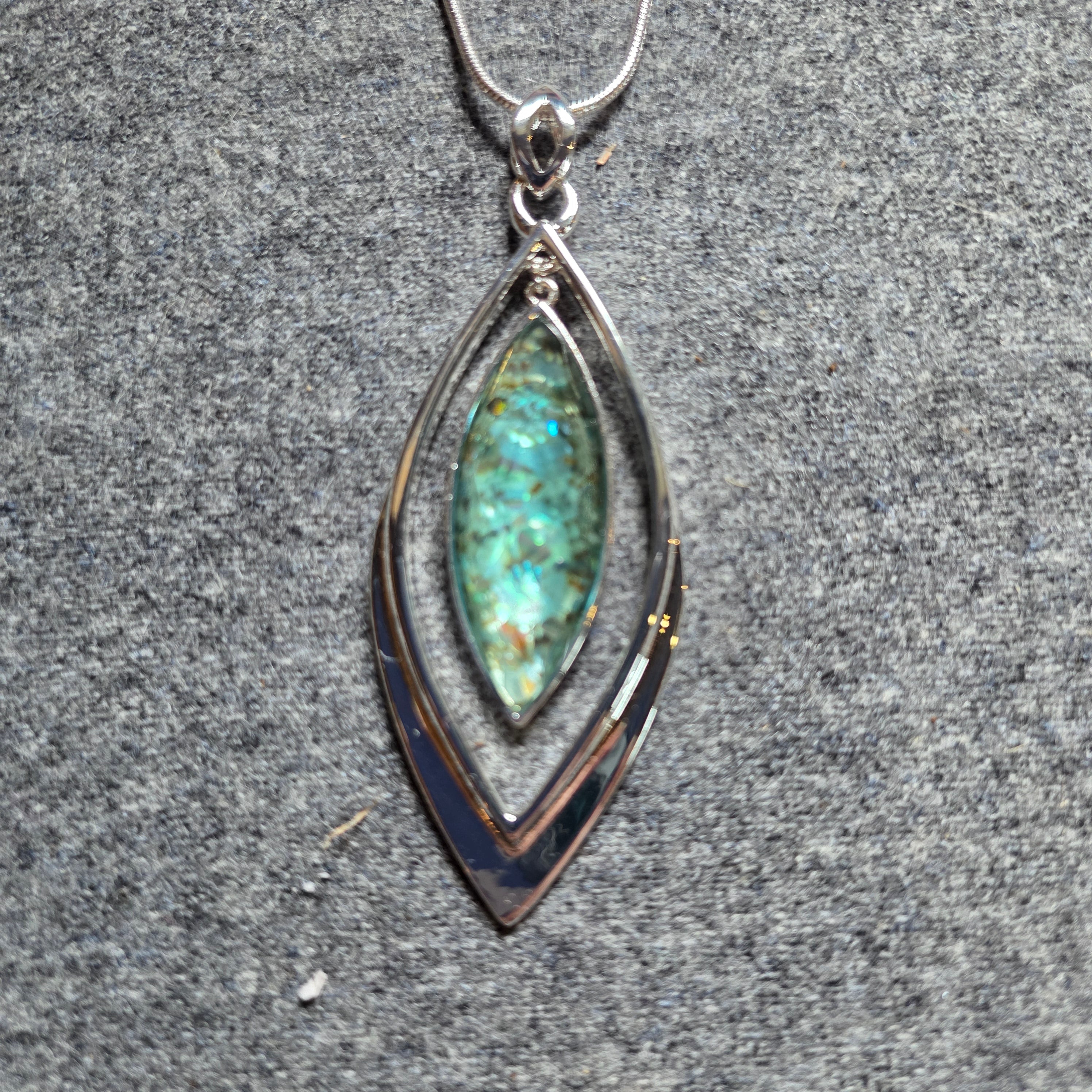 Napier silver tone chain & pendant