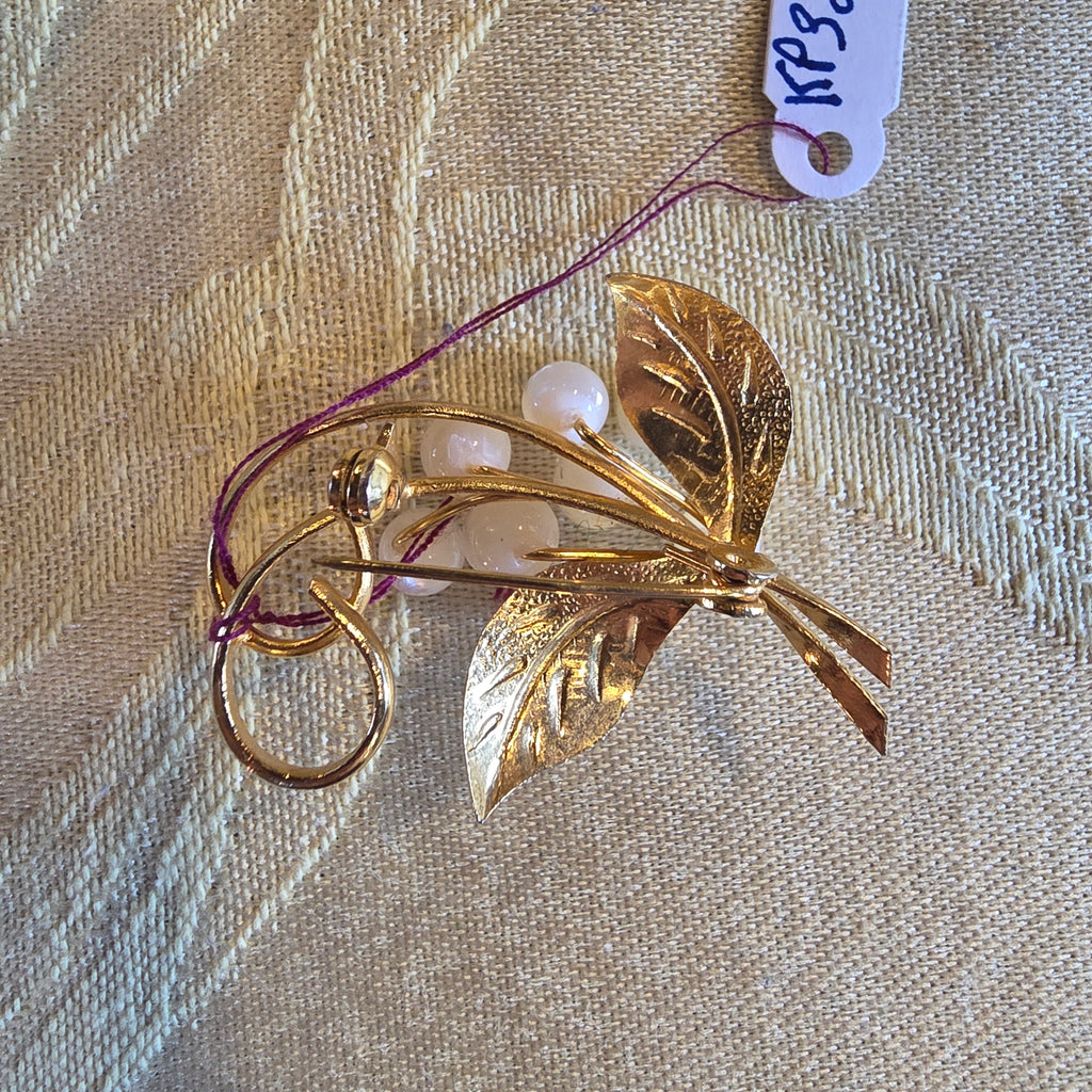 Vintage Mid-Century Gold-Tone Moonglow Lucite Grape Cluster Brooch