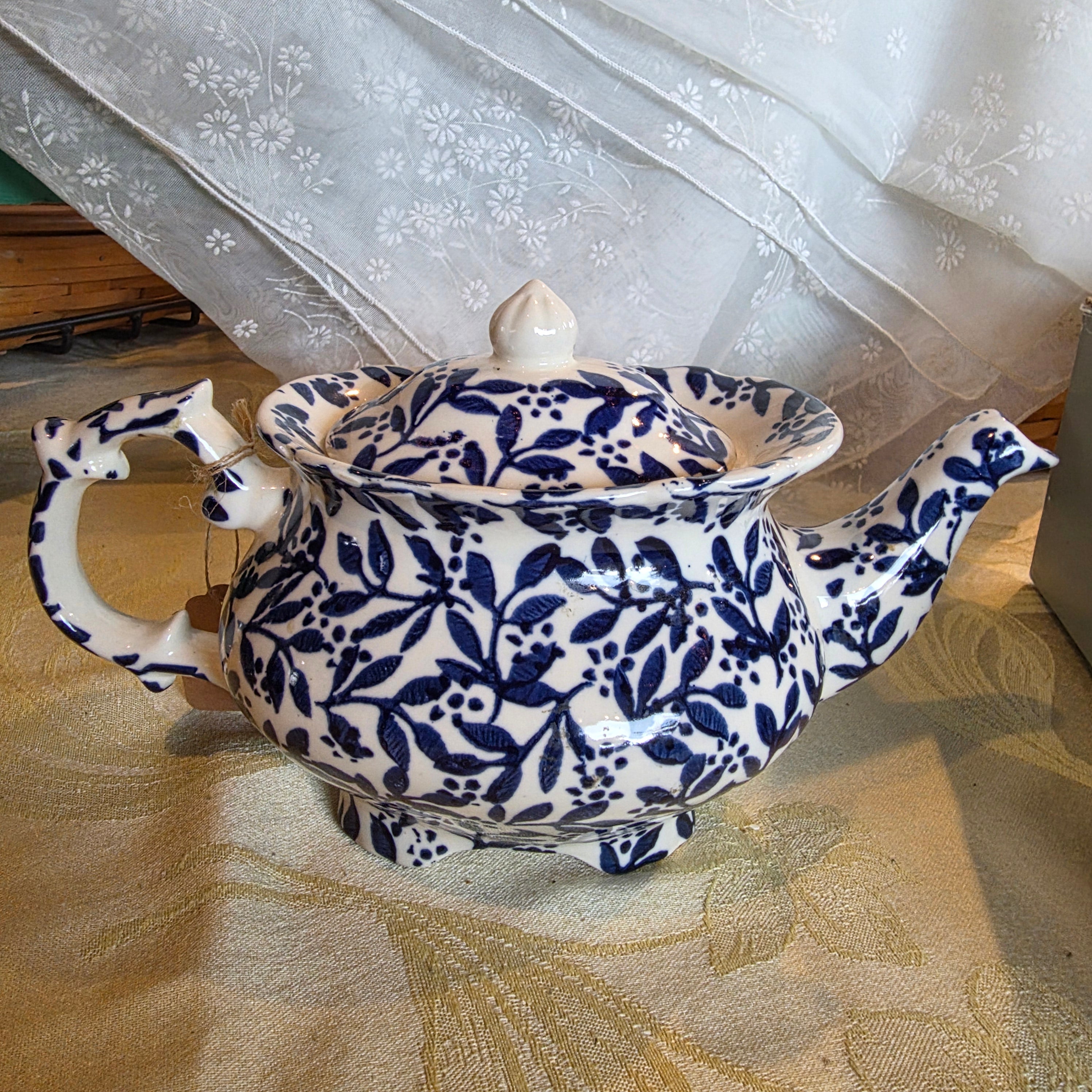 Victoriana Tea Pot