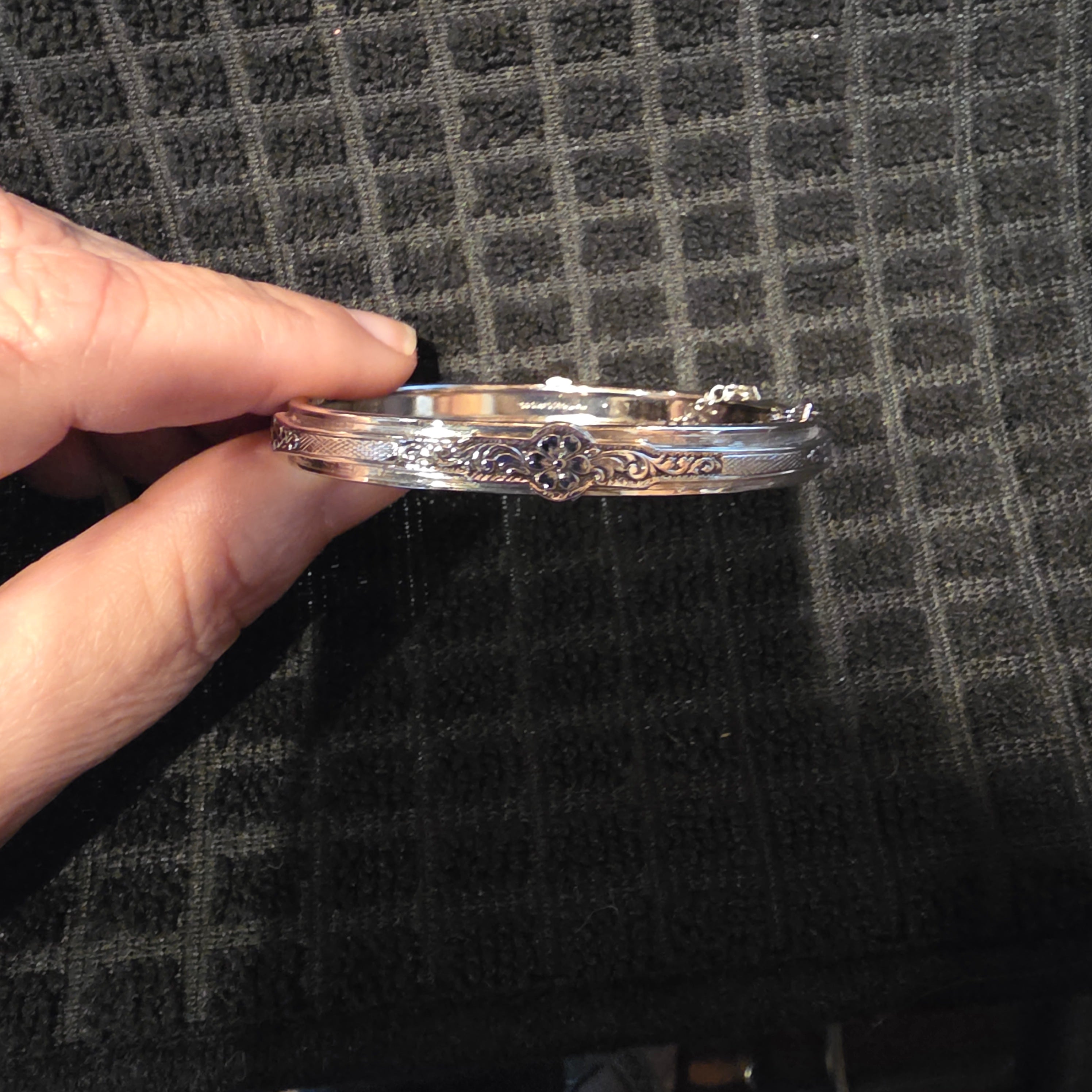 Whiting & Davis bangle