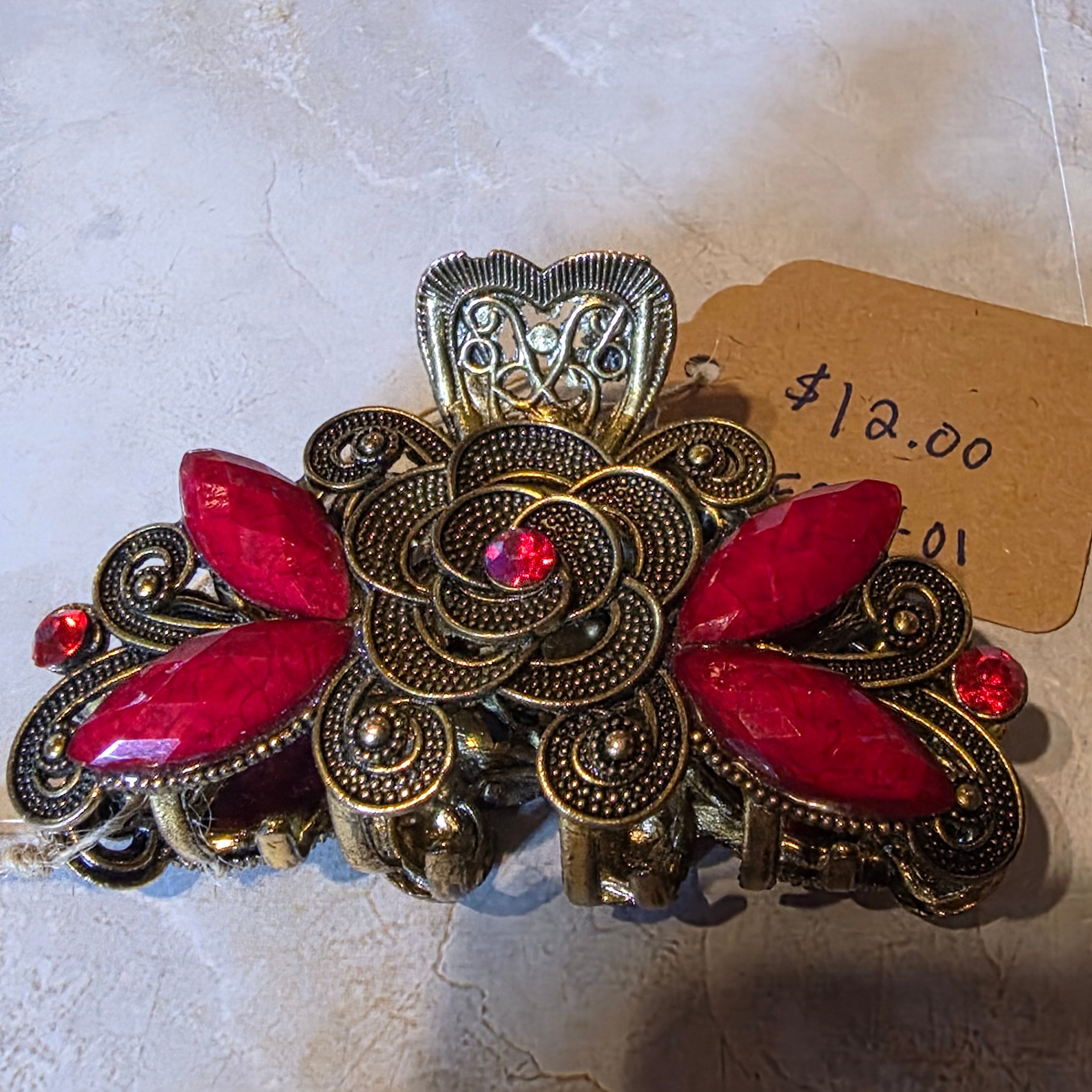 Fancy red hair claw