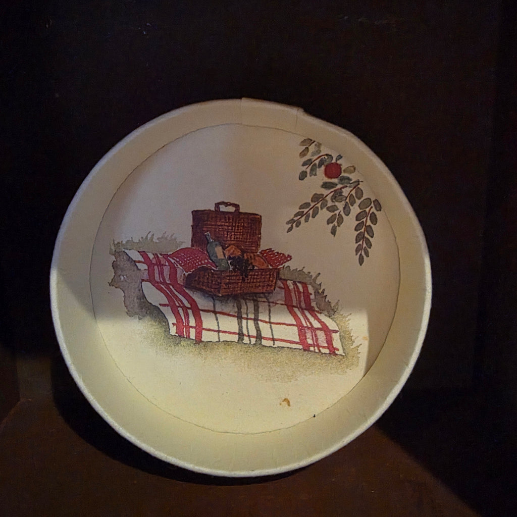 Picnic Basket round picture