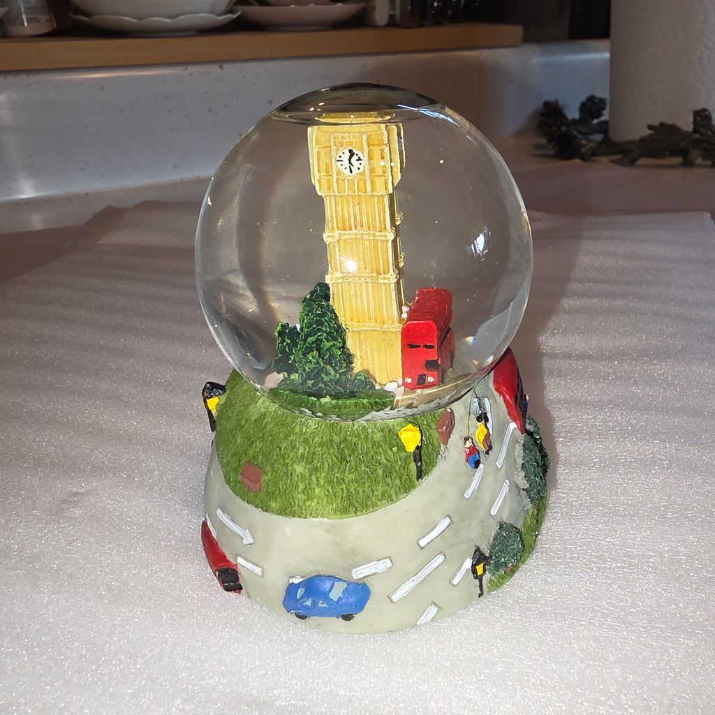 London snow globe