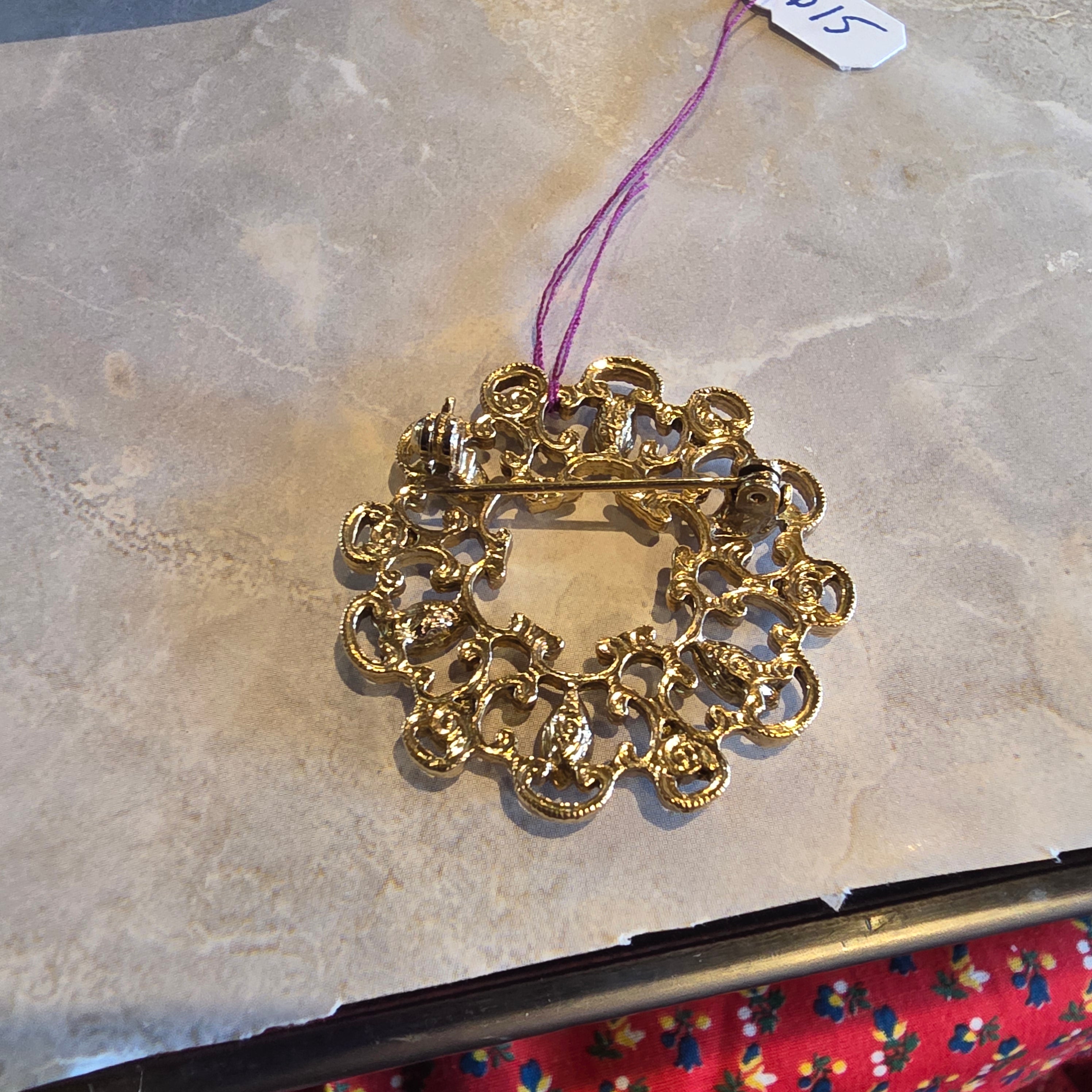 Vintage 1928 Jewelry Co. Gold-Tone Filigree Wreath Brooch
