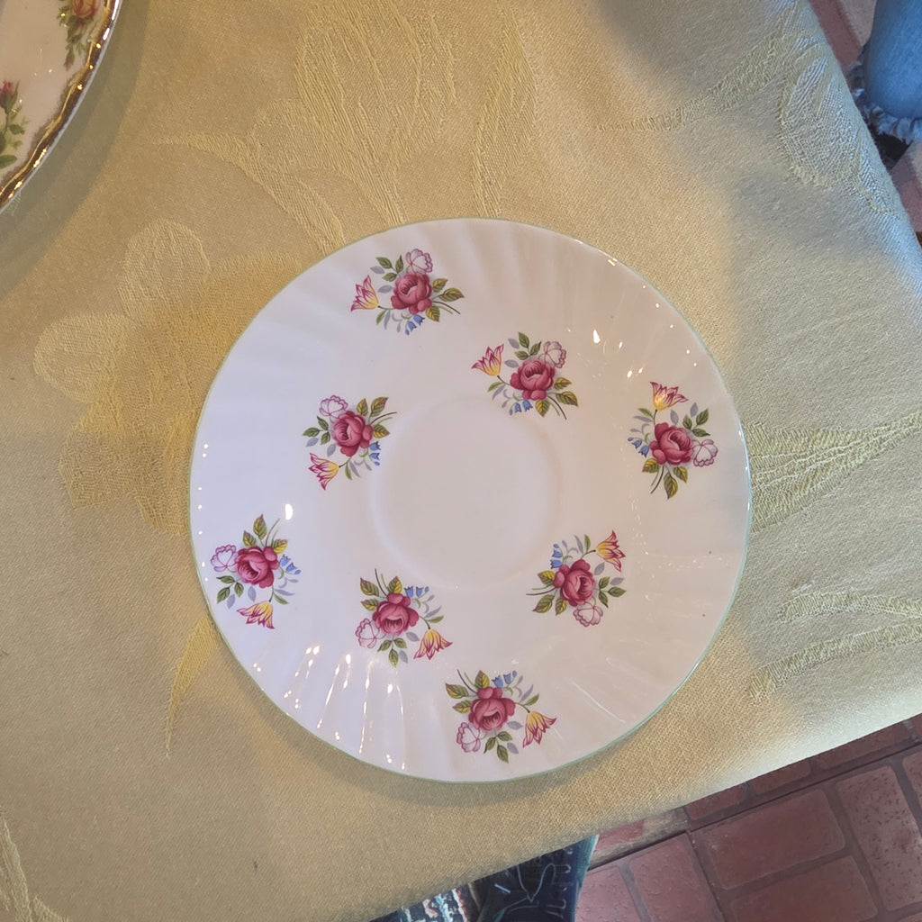 Vintage Rosina England Red Roses Teacup & Saucer Set | Fine Bone China | Gold Trim