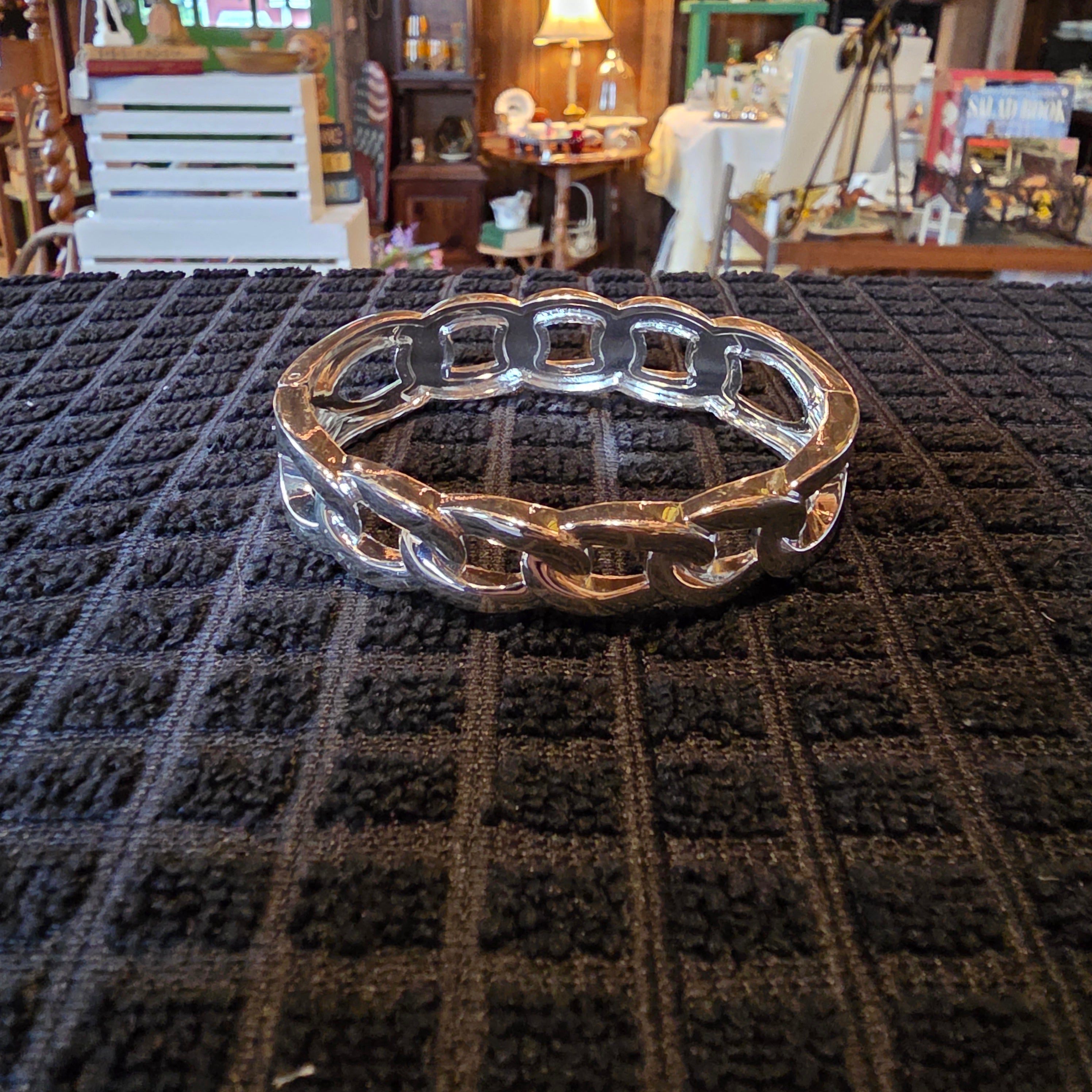 Chunky bangle with spring opening